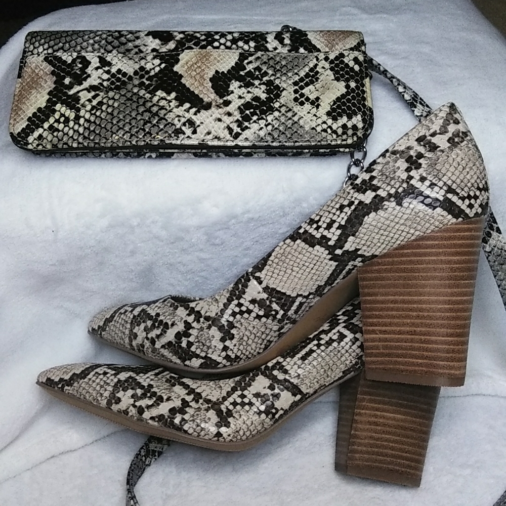 Vintage faux snake skin heels and handbag.